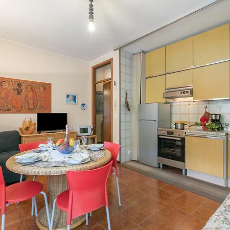 Sweet Silvana - With Terrace & Parking - Happy アパート