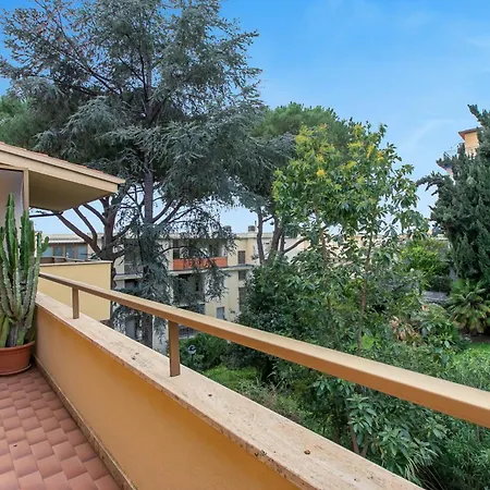 Apartmán Sweet Silvana - With Terrace & Parking - Happy